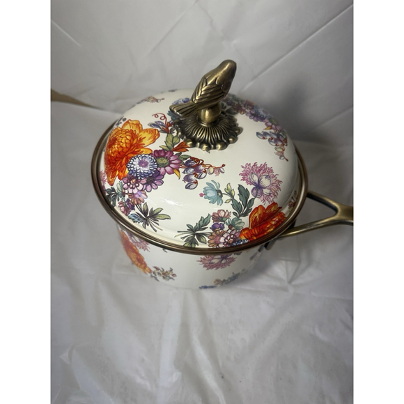 MacKenzie Childs White Flower Market 2.5 Quart Saucepan - Picture 4 of 15